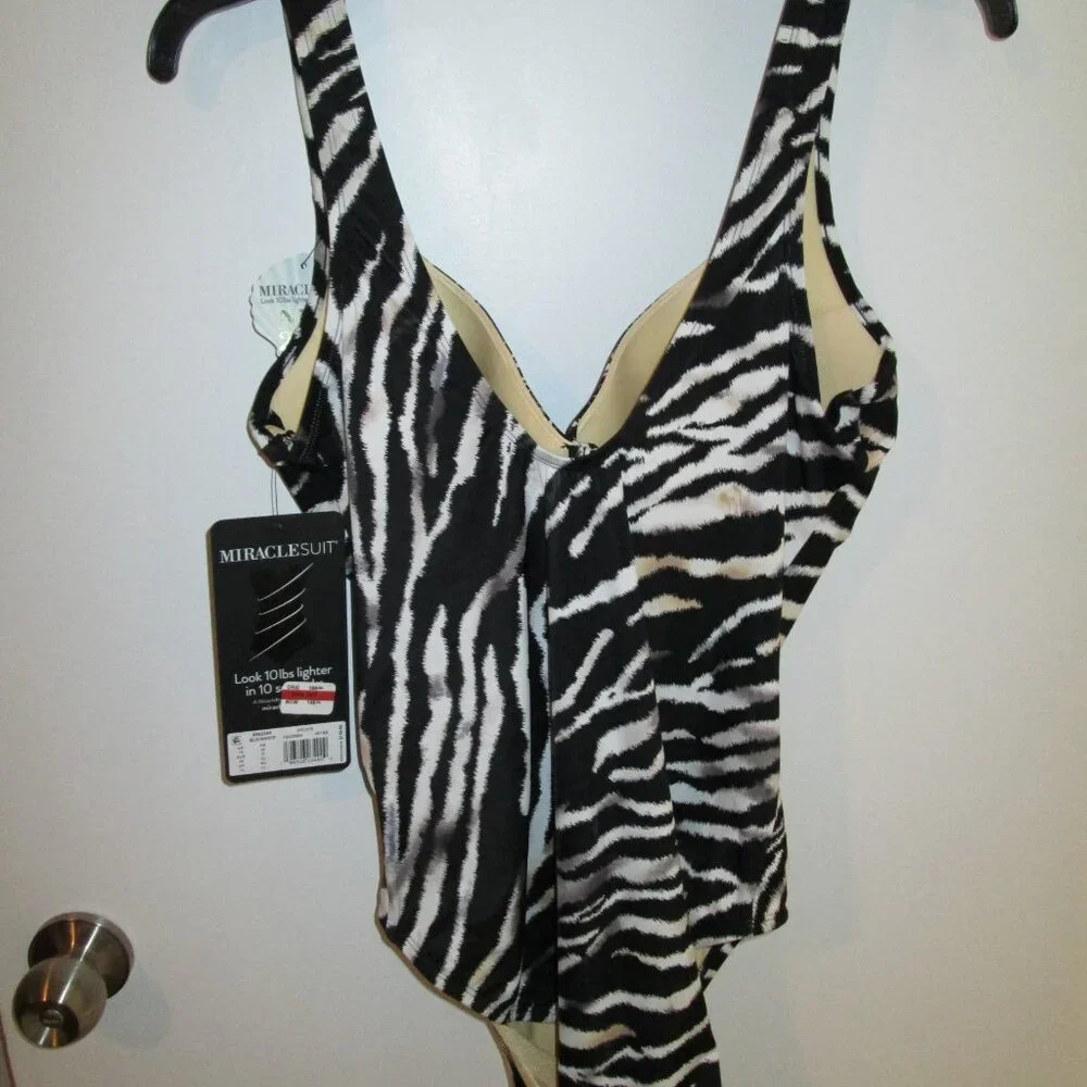 Miraclesuit Escape One Piece in Tigre Sombre NWT Sz 16 - Picture 10 of 15